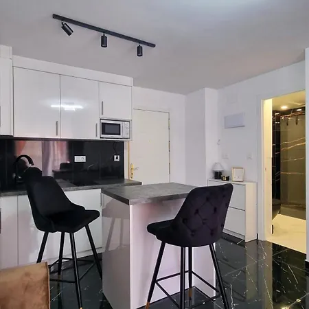 Apartmán La De La Suerte - Cosy Flat Close To The *